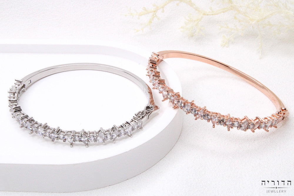 צמיד קשיח משובץ