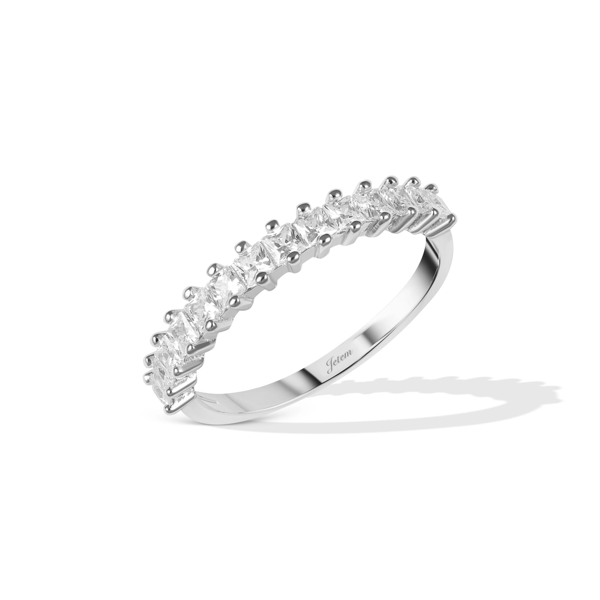 טבעת טניס כסף 925 משובצת זרקונים בחיתוך פרינסס